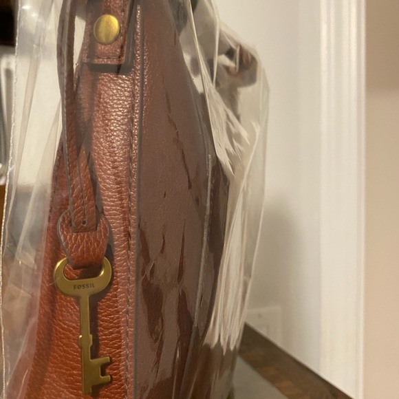 COPY - COPY - FOSSIL Brand New with Tags Genuine Leather Crossbody Brown Bag - Picture 4 of 6
